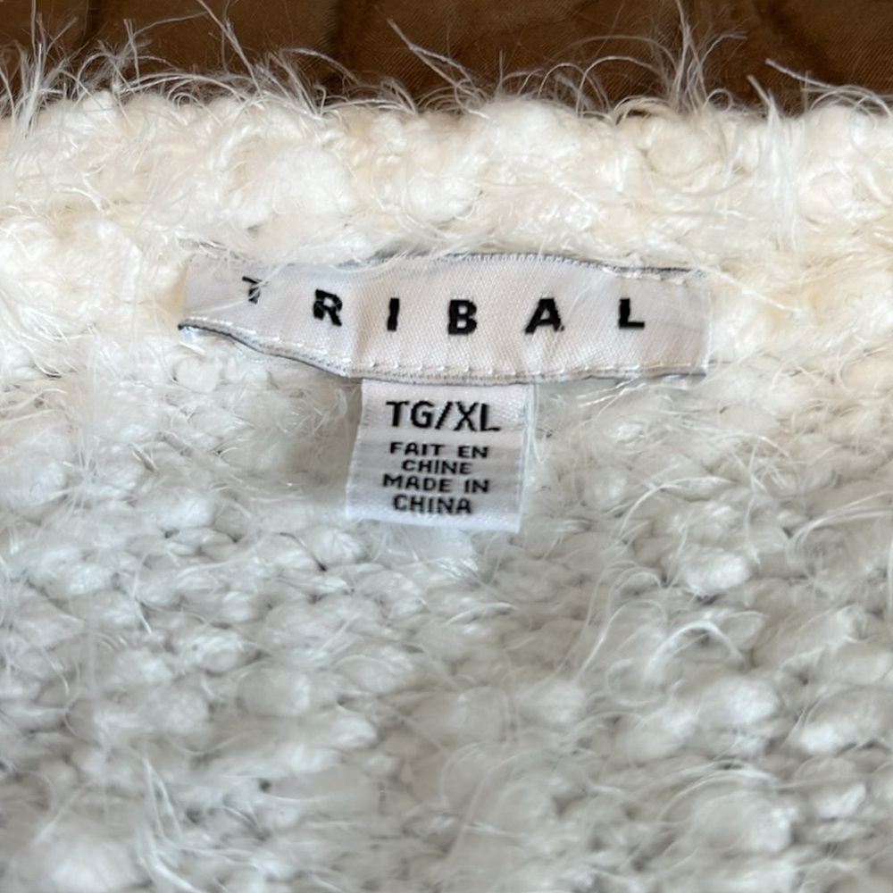 Beautiful Tribal Ivory Sweater - Picture 2 of 11